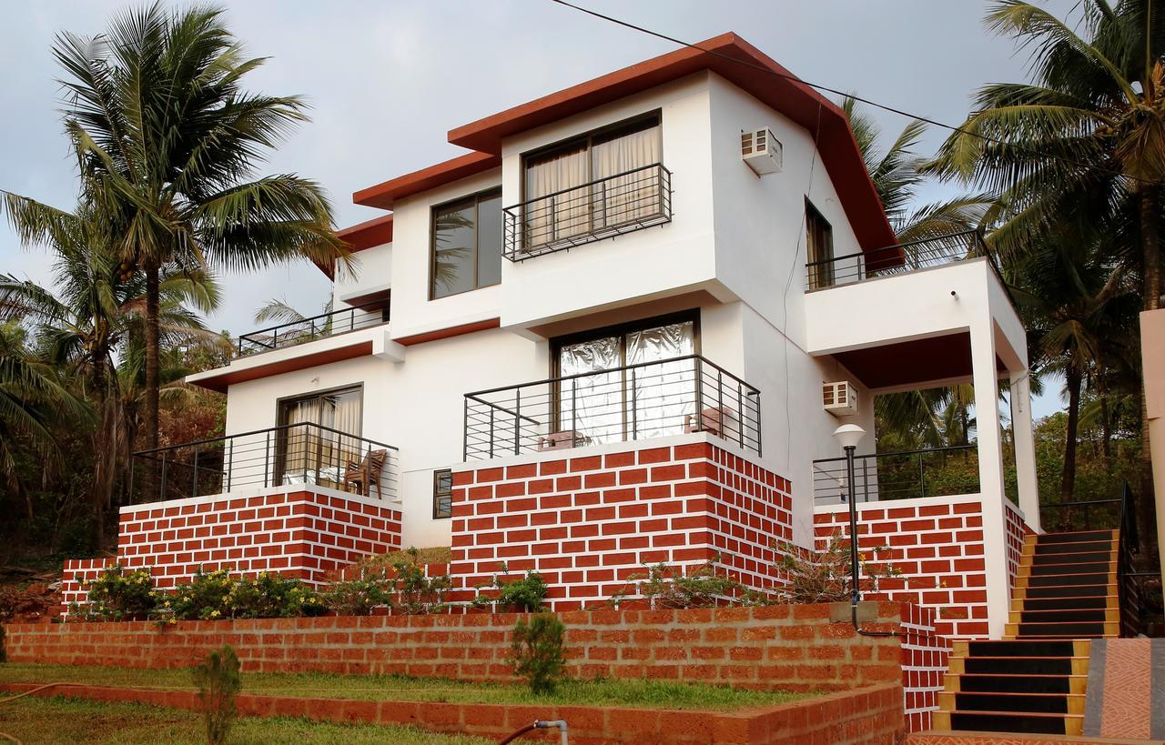 Abhishek Beach Resort And Spa Ganpatipule Esterno foto