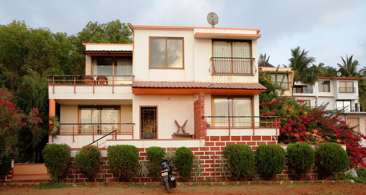Abhishek Beach Resort And Spa Ganpatipule Esterno foto