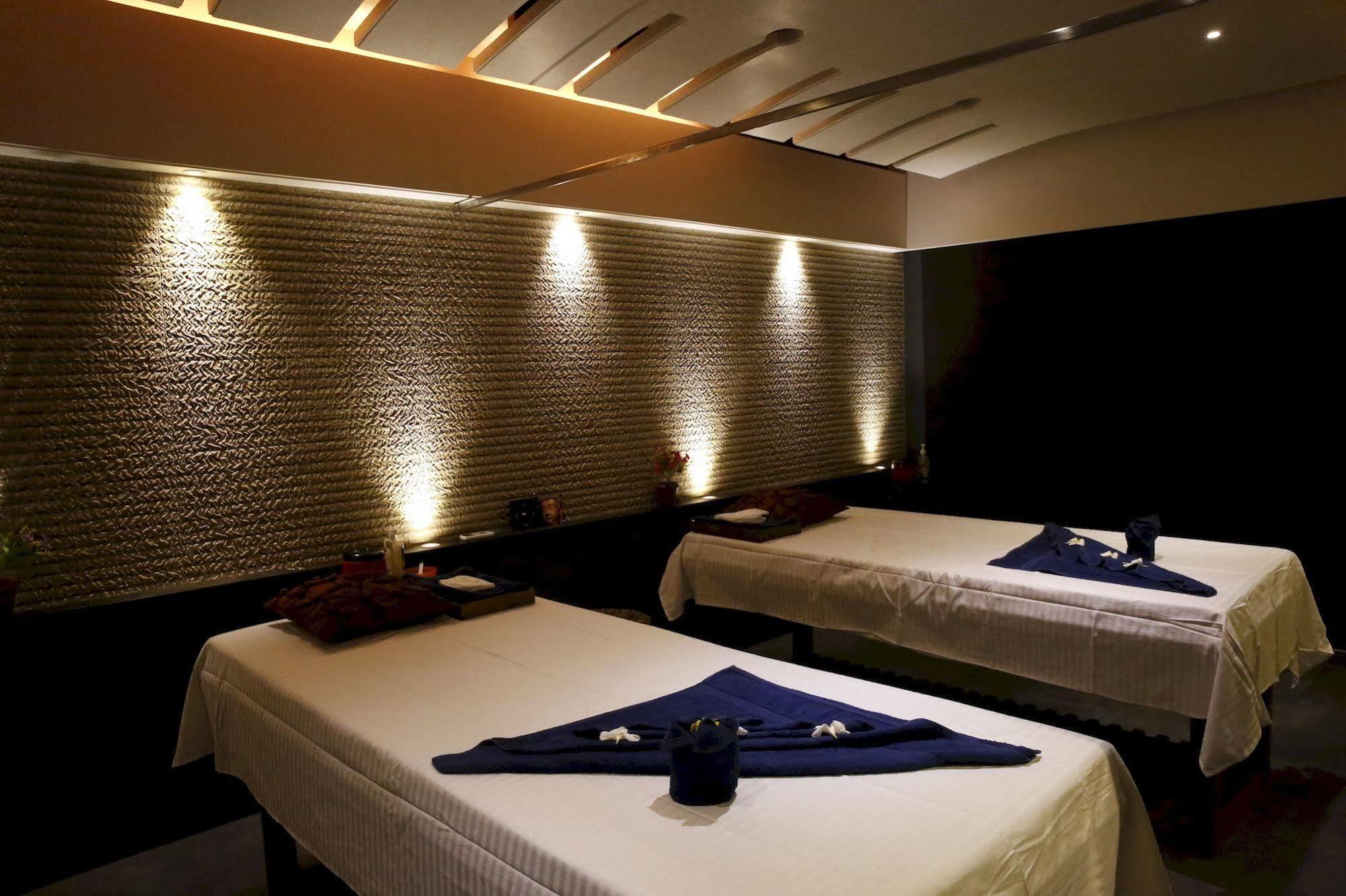 Abhishek Beach Resort And Spa Ganpatipule Esterno foto