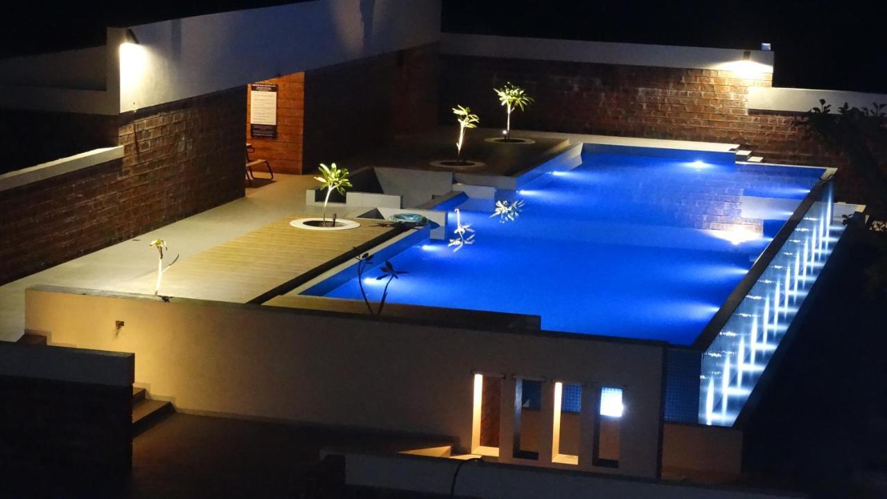 Abhishek Beach Resort And Spa Ganpatipule Esterno foto