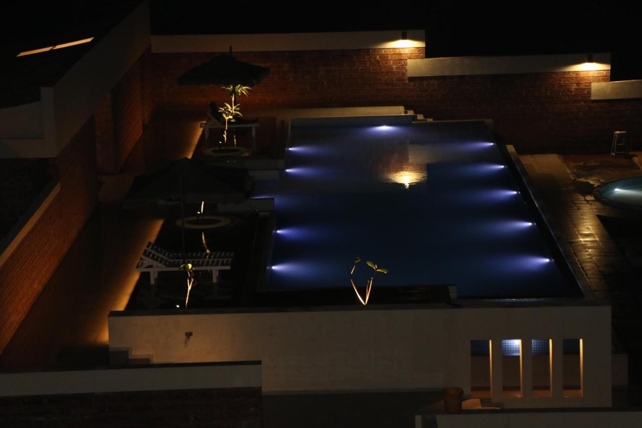Abhishek Beach Resort And Spa Ganpatipule Esterno foto
