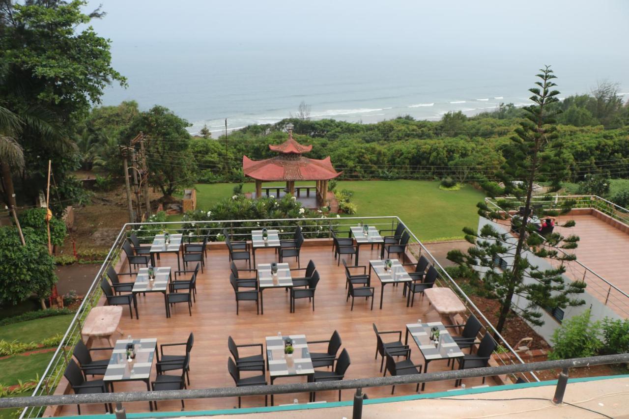 Abhishek Beach Resort And Spa Ganpatipule Esterno foto